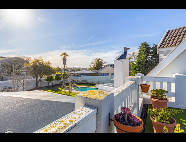 4 BEDROOM HOUSE FOR SALE IN FLAMINGO VLEI